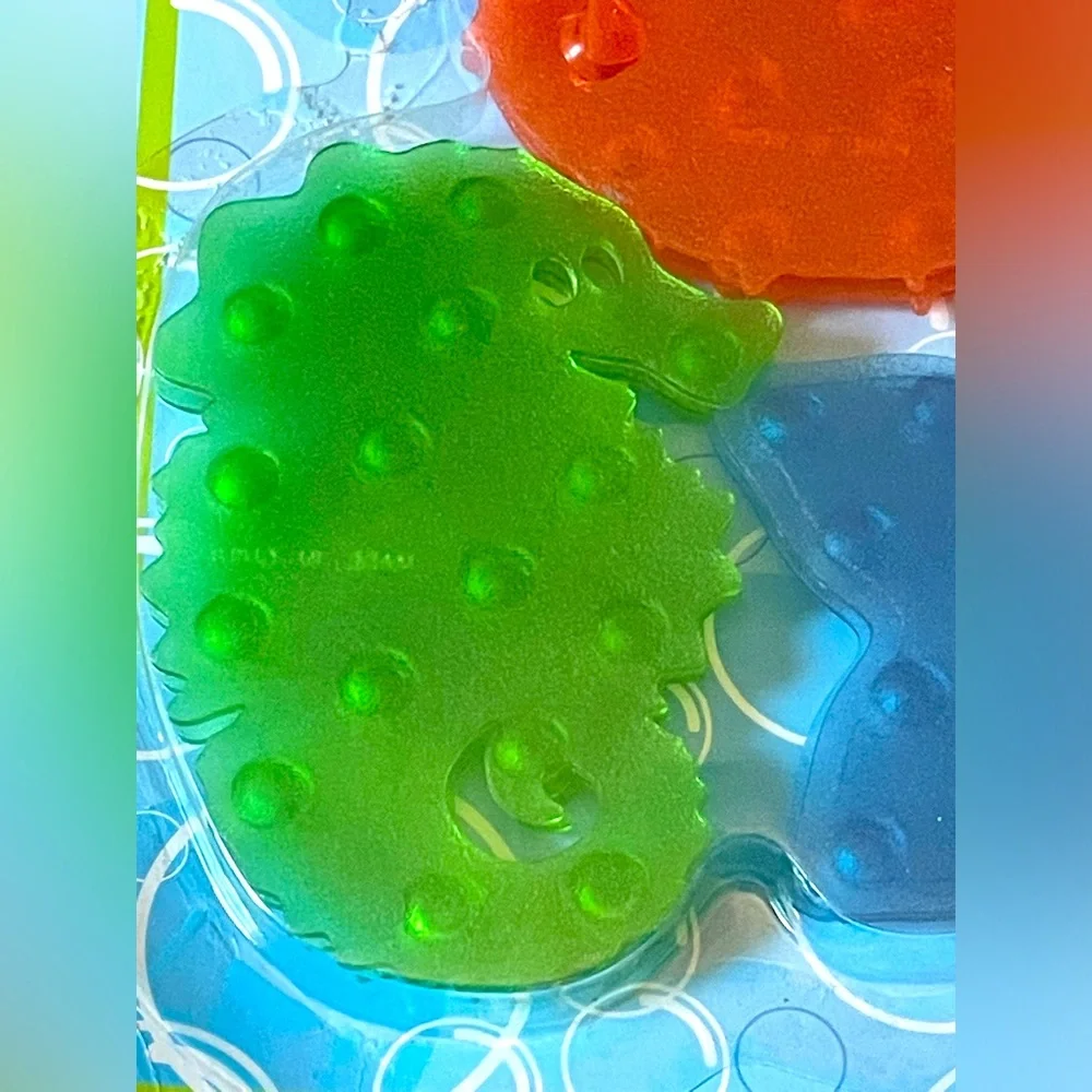 A Set of 6 BATH TUB TREADS for kids by “BUBBLY TUBBLY”